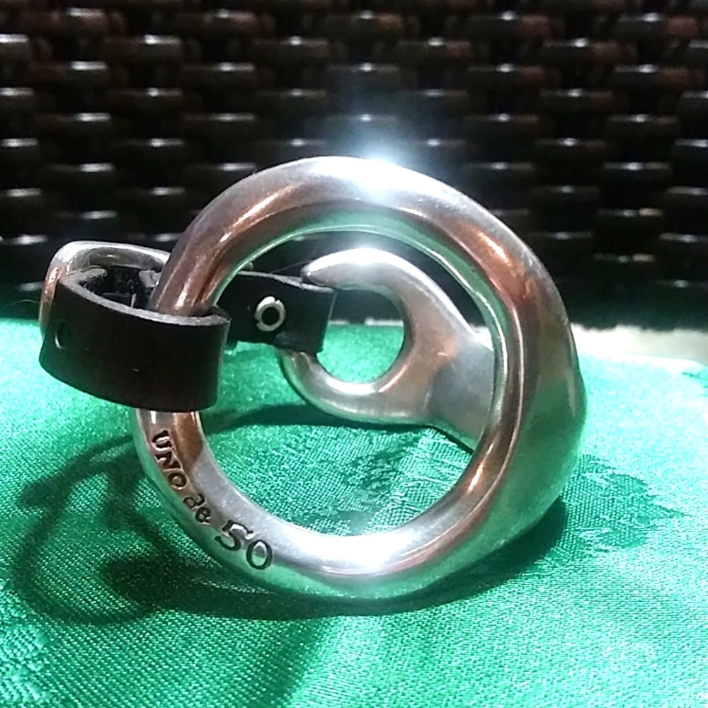 UNO de 50 Silver Ring-Link Bracelet with Black Leather Accent